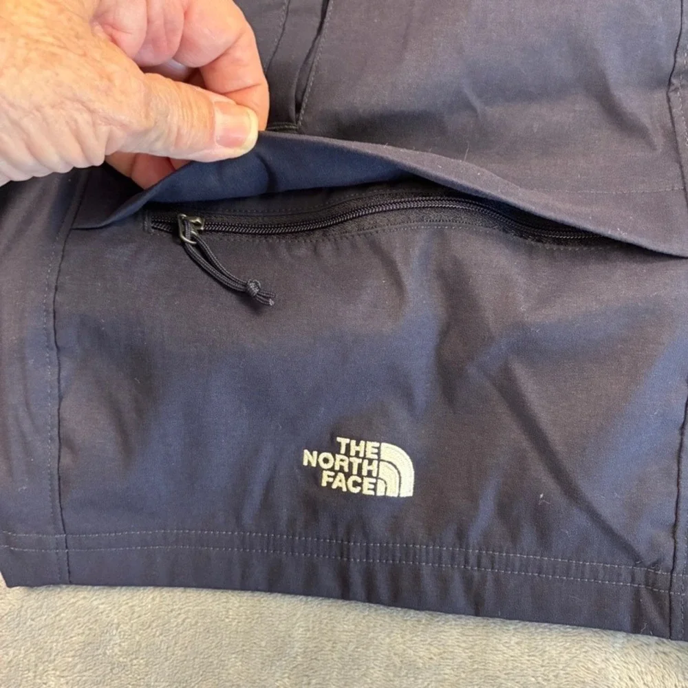 The North Face Men's Cargo Shorts Navy Blue Hiking Outdoor Stretch XL 36x5in